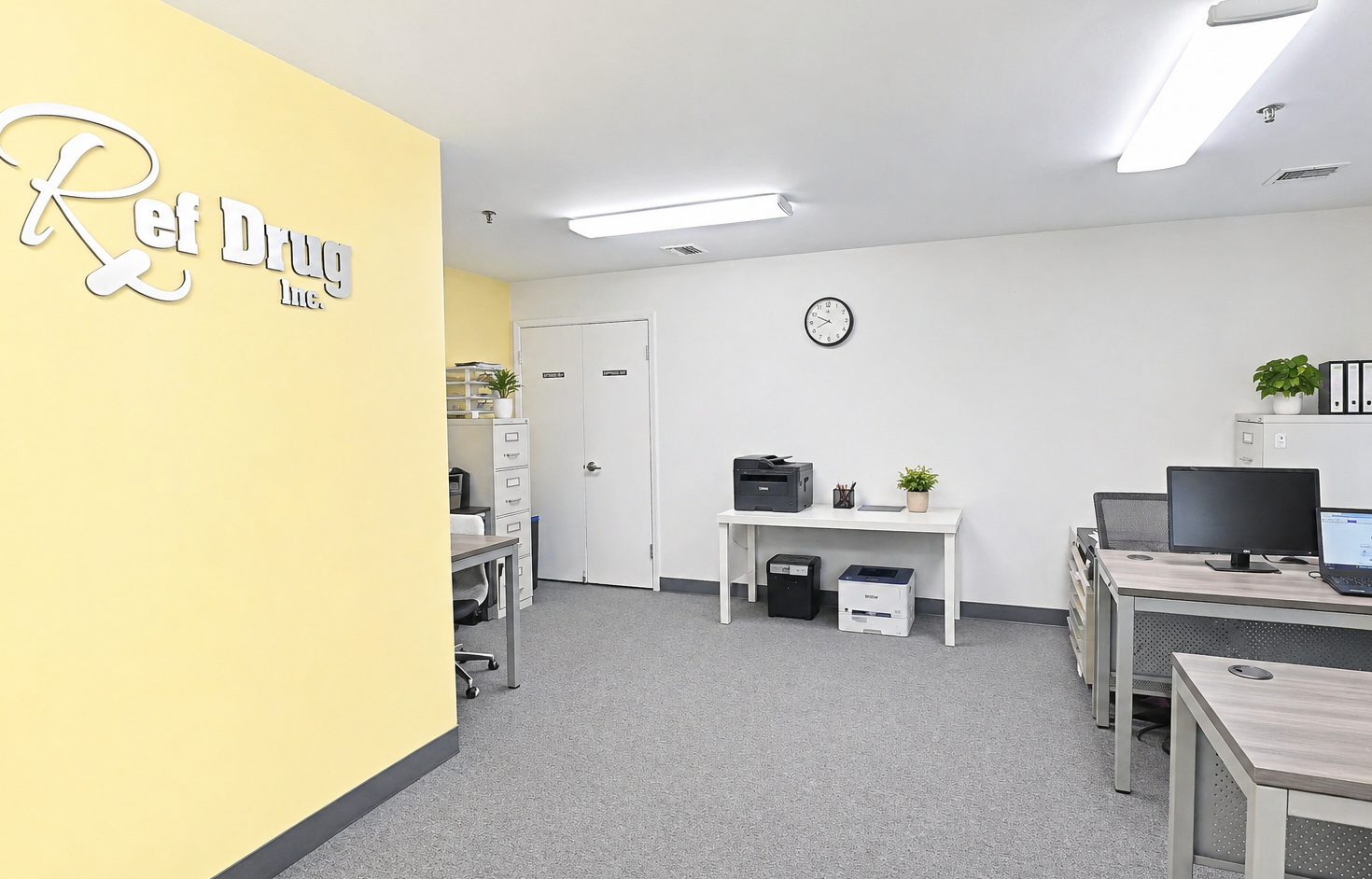 RefDrug workspace and office interior